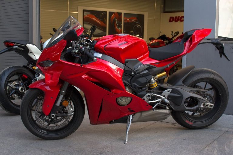 Moto sportive