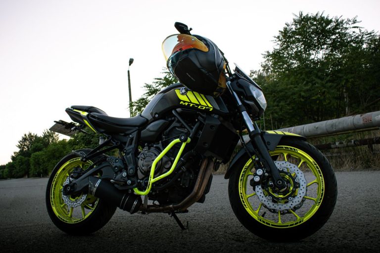 Pression de pneus pour une MT-07